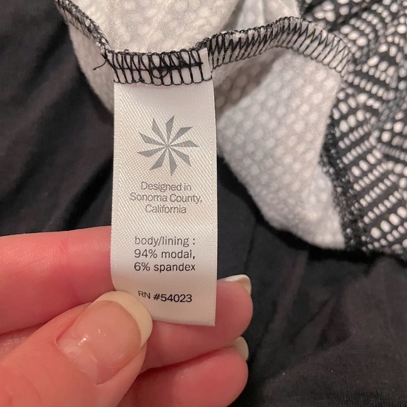 🥳 HOST PICK 🥳 NWOT Athleta Wrap It Up Super Soft Dress Size S - Picture 6 of 7